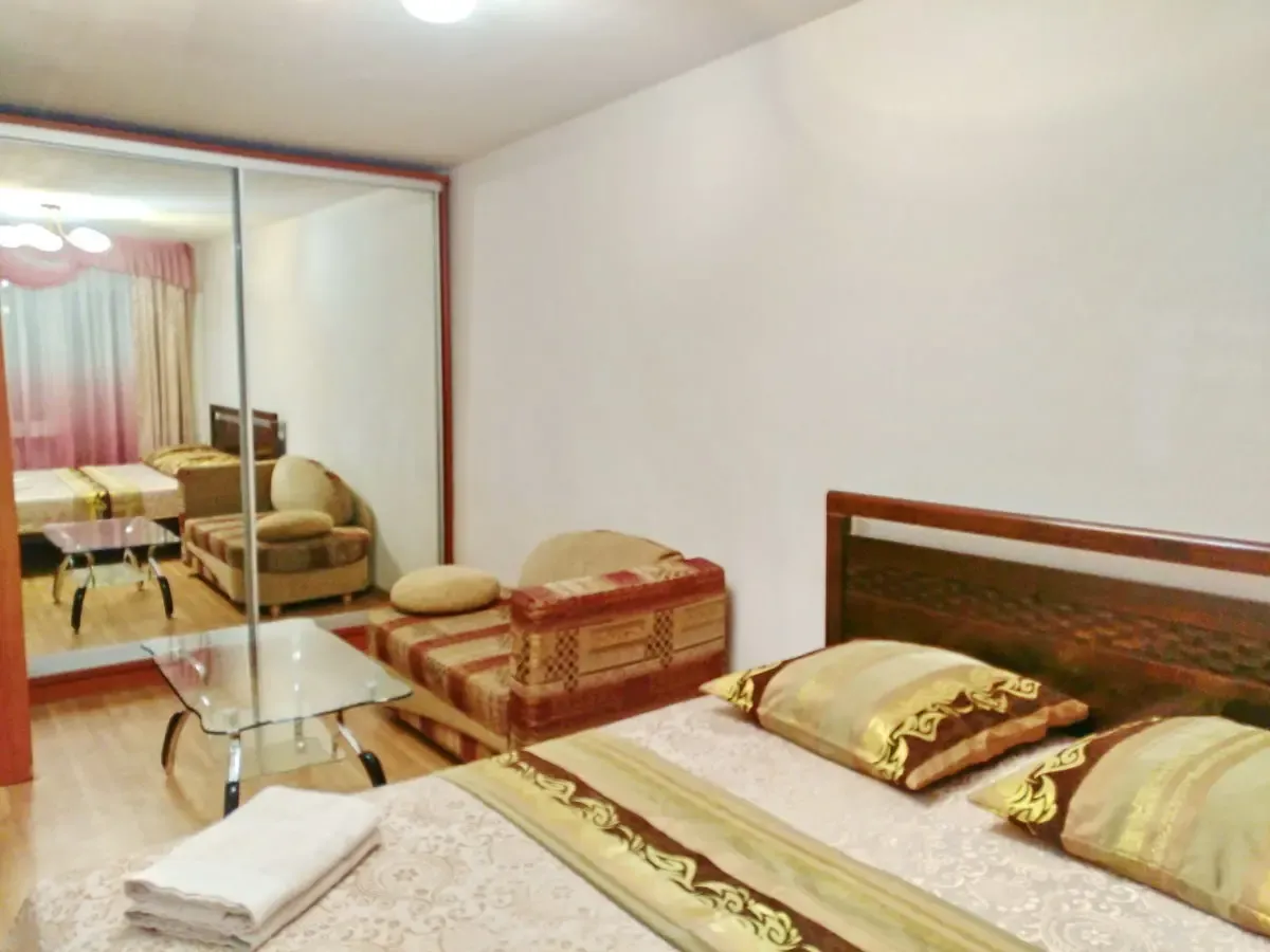 1-к кв-ра люкс посуточно, Центральный р-н в Днепре. Док-ты пр. А.Поля 2