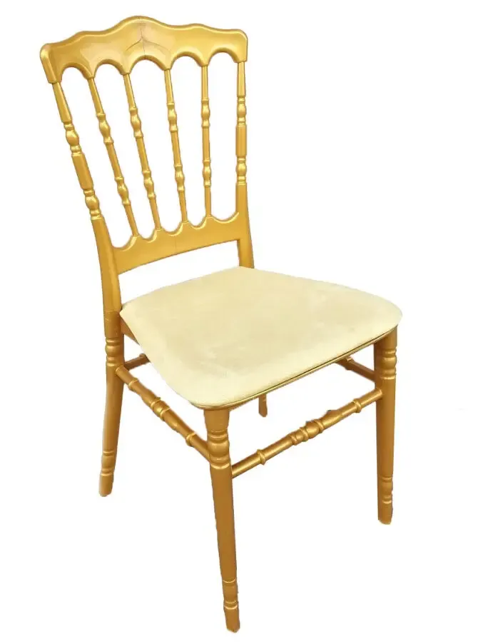 Пластикові стільці Наполеон