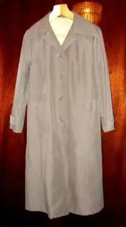 2 женских плащя. Раз.№