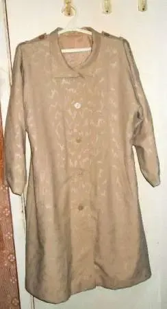 2 женских плащя. Раз.№