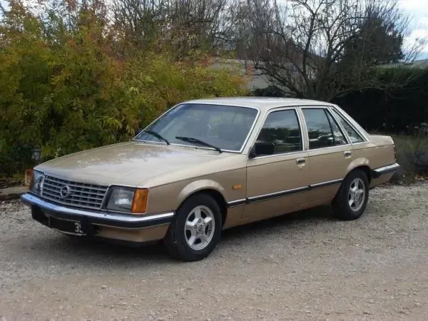 Заднее стекло Опель Сенатор А. 3