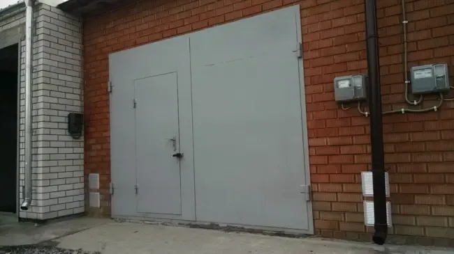 Ворота гаражные. Днепропетровск 