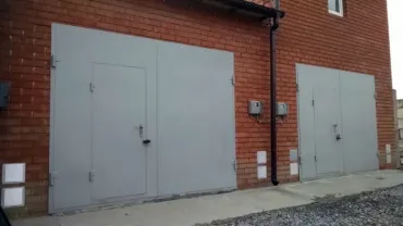 Ворота гаражные. Днепропетровск "Броневик".