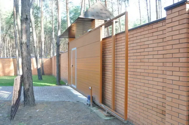 Ворота филенчатые распашные, откатные, раздвижные. Броневик Днепропетр 8