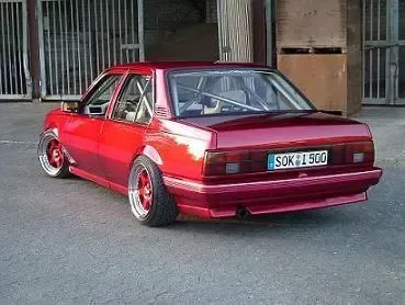 Стекло заднее Опель Аскона C, 81-88 год, седан 3