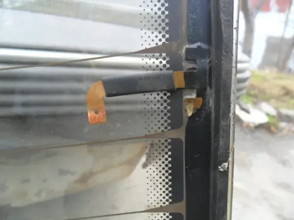 Стекло заднее Опель Вектра А,седан 7