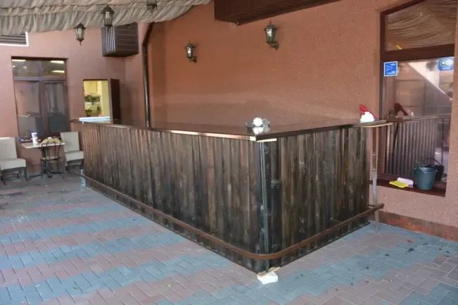 Вход в магазин, кафе, офис. 