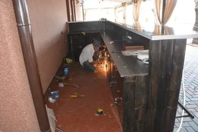 Вход в магазин, кафе, офис. 