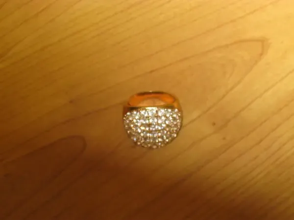 Кольцо с фианитами, покрытое золотом. 4