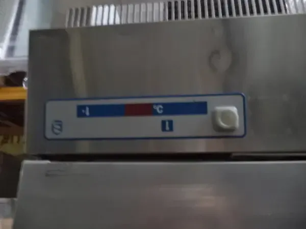 Холодильные шкафы, нержавеющ., 2-х дверн., б/у, в ассортименте. 5