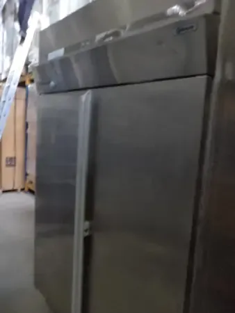 Холодильные шкафы, нержавеющ., 2-х дверн., б/у, в ассортименте. 6