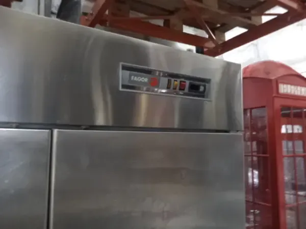 Нержавеющие холодильные шкафы, 2-х дверн., (Фагор, ), б/у. 7