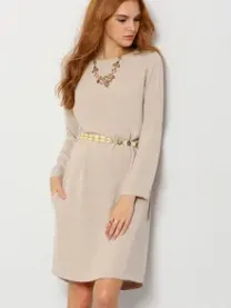 Модное платье цвета топленого молока