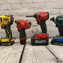 Шуруповерт Milwaukee, Dewalt, Bosch.