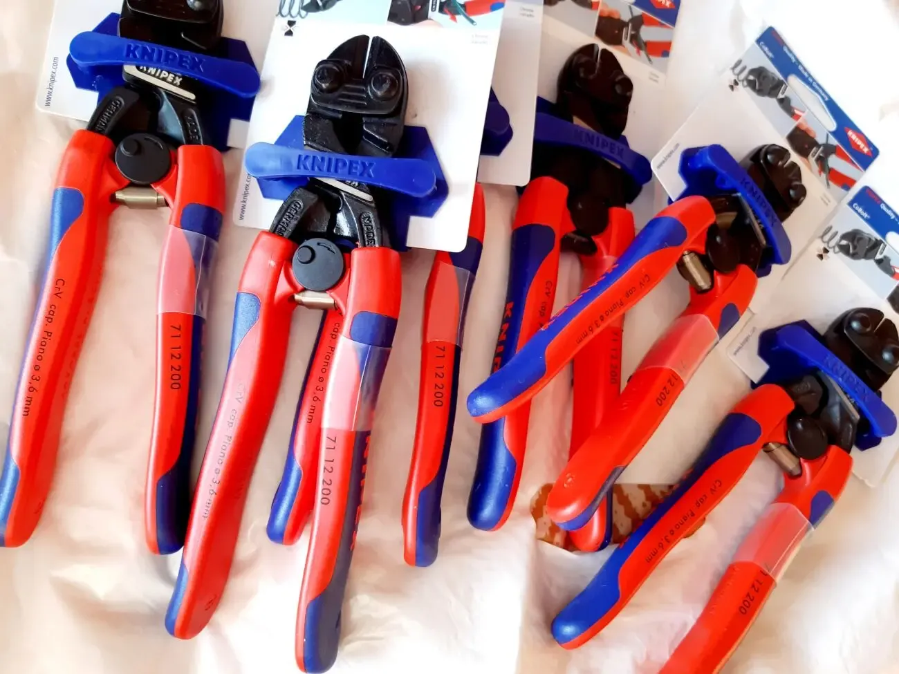 Профессиональный инструмент Knipex . 10