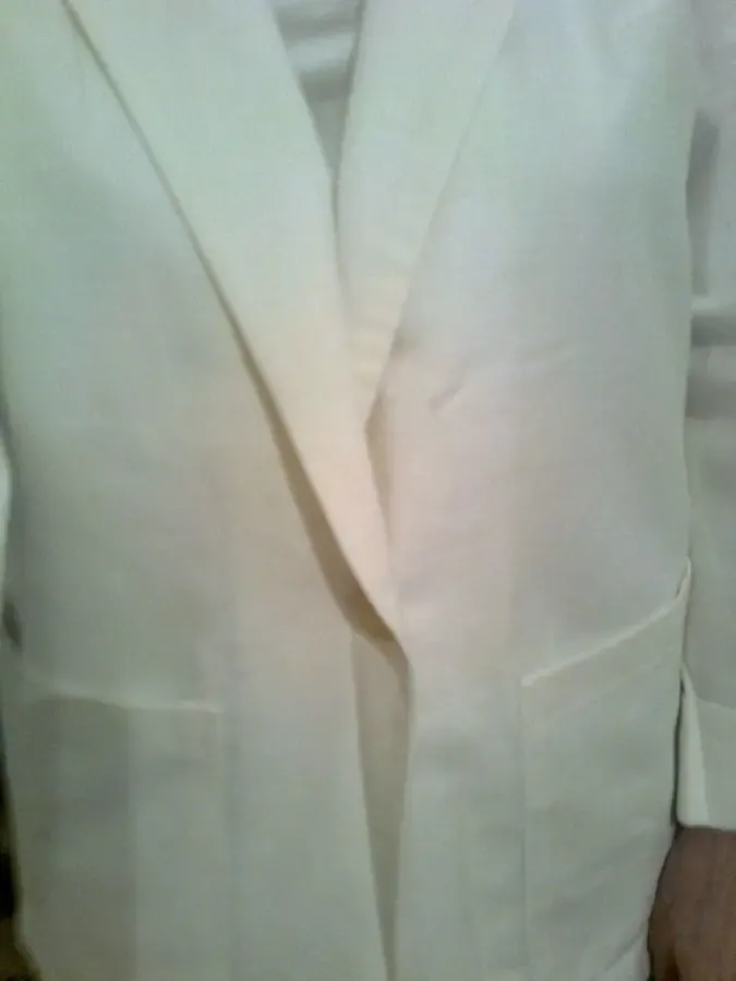 Красивый белый пиджак с двумя карманами,ЧЕХИЯ. НОВЫЙ, р.48