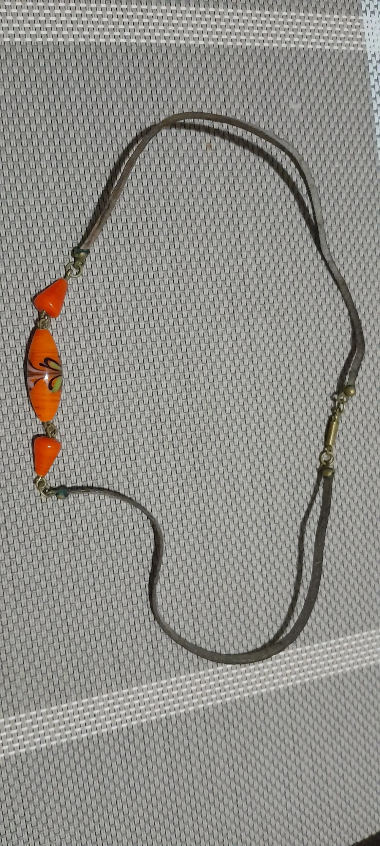 Оригинальная оранжевая подвеска на кожаном ремешке. Ретро - СССР 6