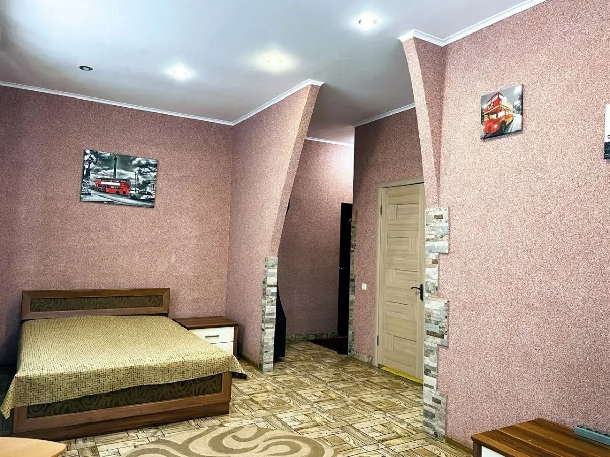 Сдаю недорого квартиру в центре 95 квартал 6