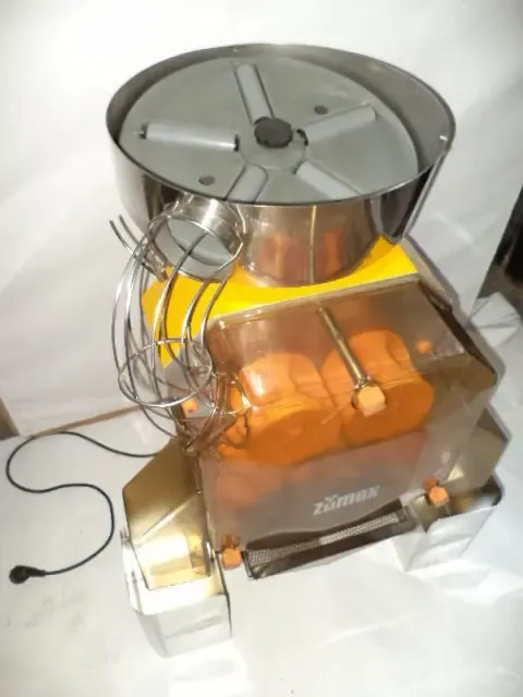 Соковыжималка Zumex, б у в рабочем состоянии. 2