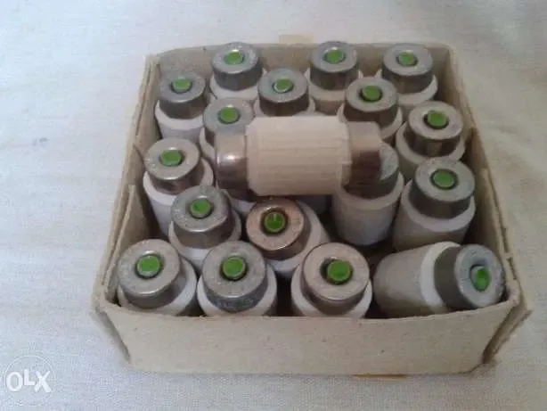 Предохранители ПВД-1 .Предохранители NC1(японские).