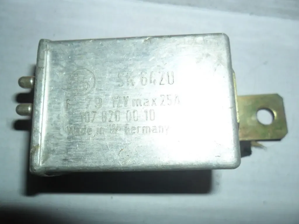 Реле  Мерседес 123 кузов / MERCEDES W 123 / SK 6420 / 107 820 00 10 5