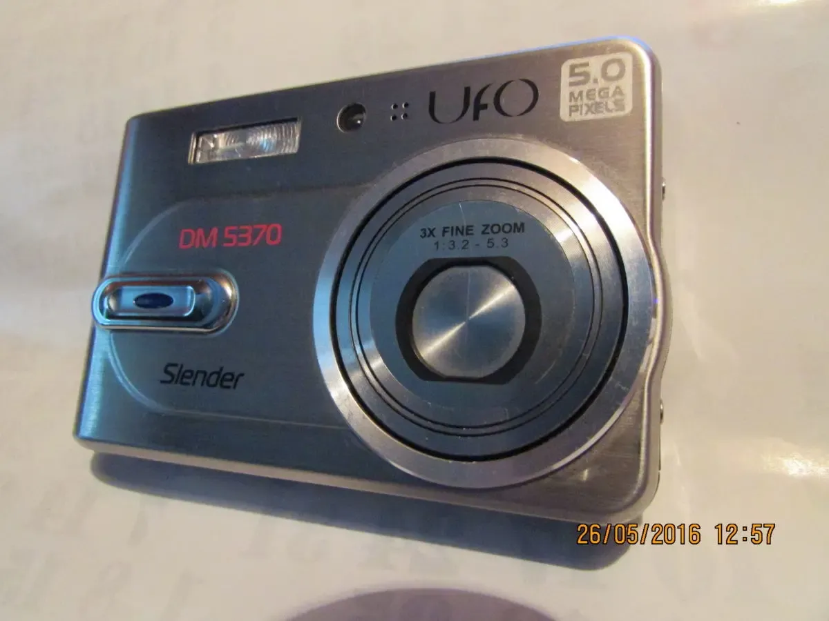 Цифровая фотокамера UFO DM-5370 6
