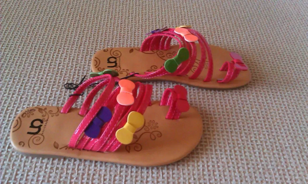 Детские шлепки для девочки