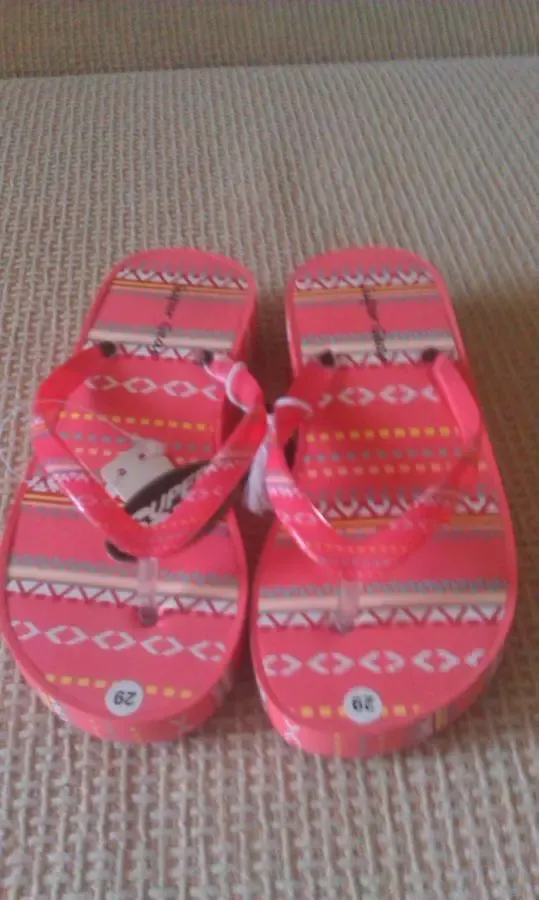Шлепанцы-вьетнамки для девочки. 2