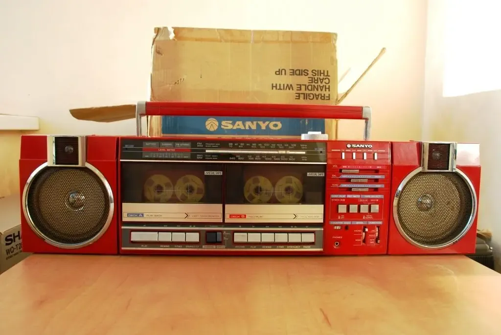 Винтажная магнитола Sanyo M-w22k в упаковке! Made In Japan 3