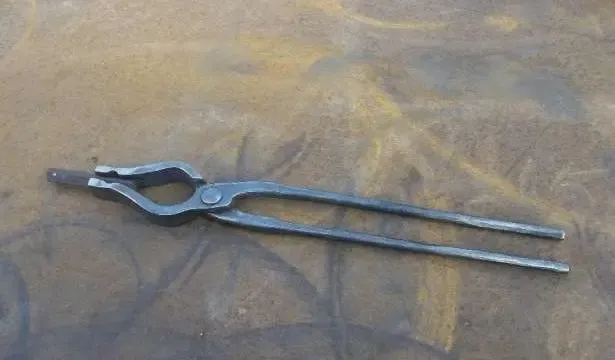 Клещи кузнечные универсальные 4