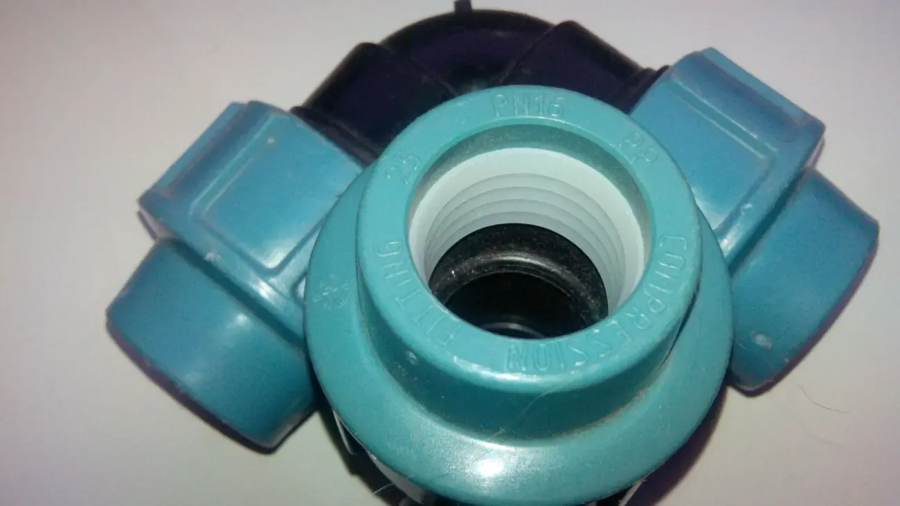 Пластиковые фитинги 3
