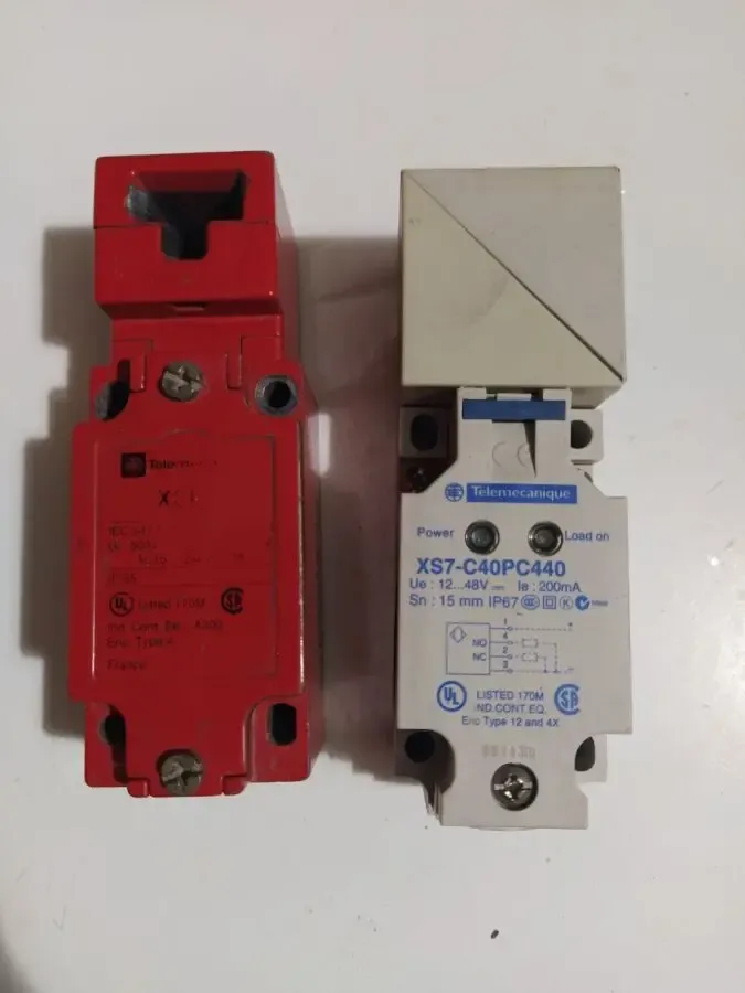 датчик индуктивности XS7-C40PC440 2