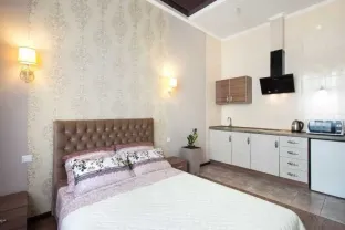 Посуточно своя квартира в самом центре! Около Овира!