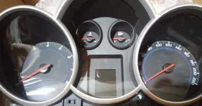 Панель приборов Chevrolet Cruze 95990336