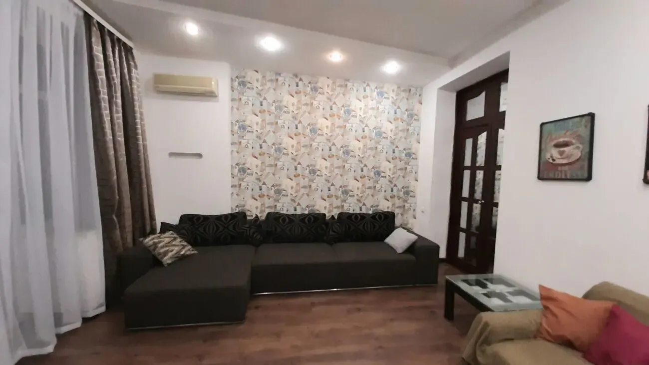 метро Пушкинская и Бекетова, самый центр! посуточно сдам 2к квартиру!