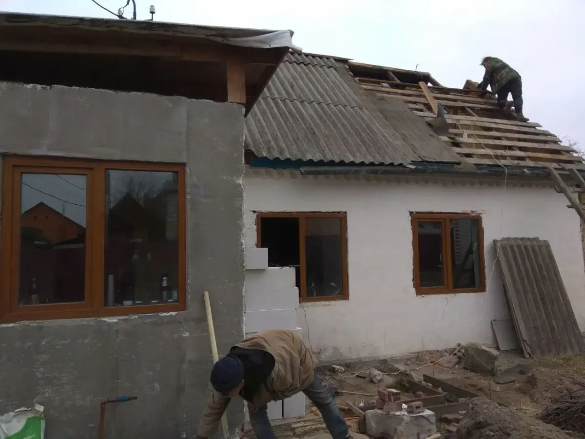 Демонтаж шиферной крыши 3