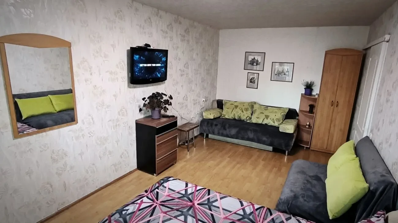 Посуточно ж/м Солнечный, ТЦ Вавилон, wi-fi. Почасово. Ул. Бехтерева! 2