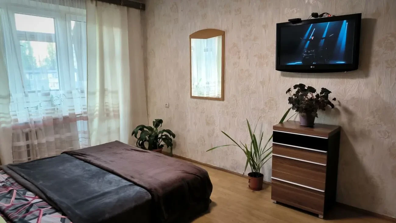 Посуточно ж/м Солнечный, ТЦ Вавилон, wi-fi. Почасово. Ул. Бехтерева! 5