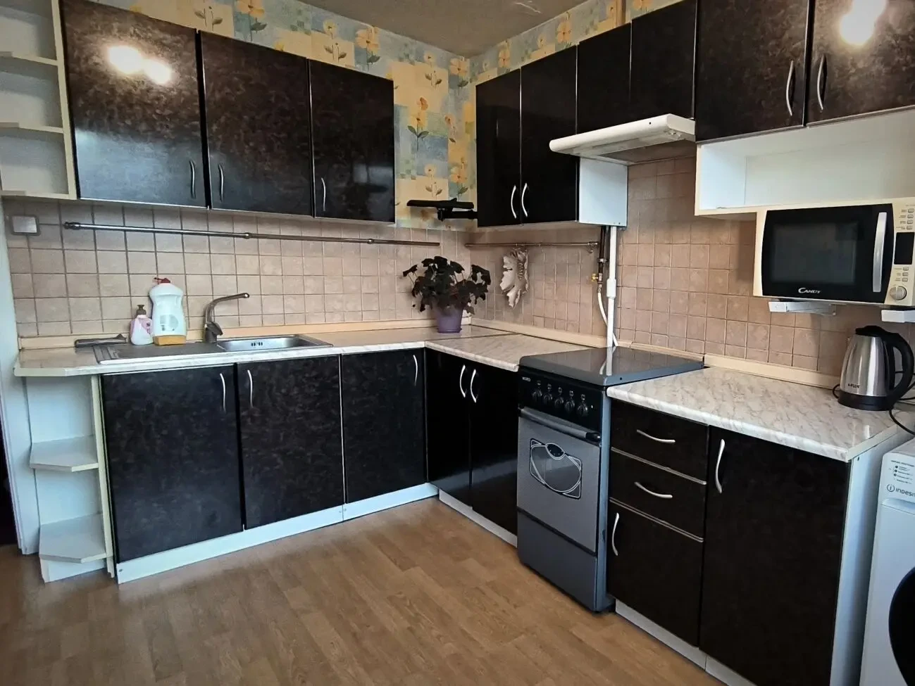 Посуточно ж/м Солнечный, ТЦ Вавилон, wi-fi. Почасово. Ул. Бехтерева! 8