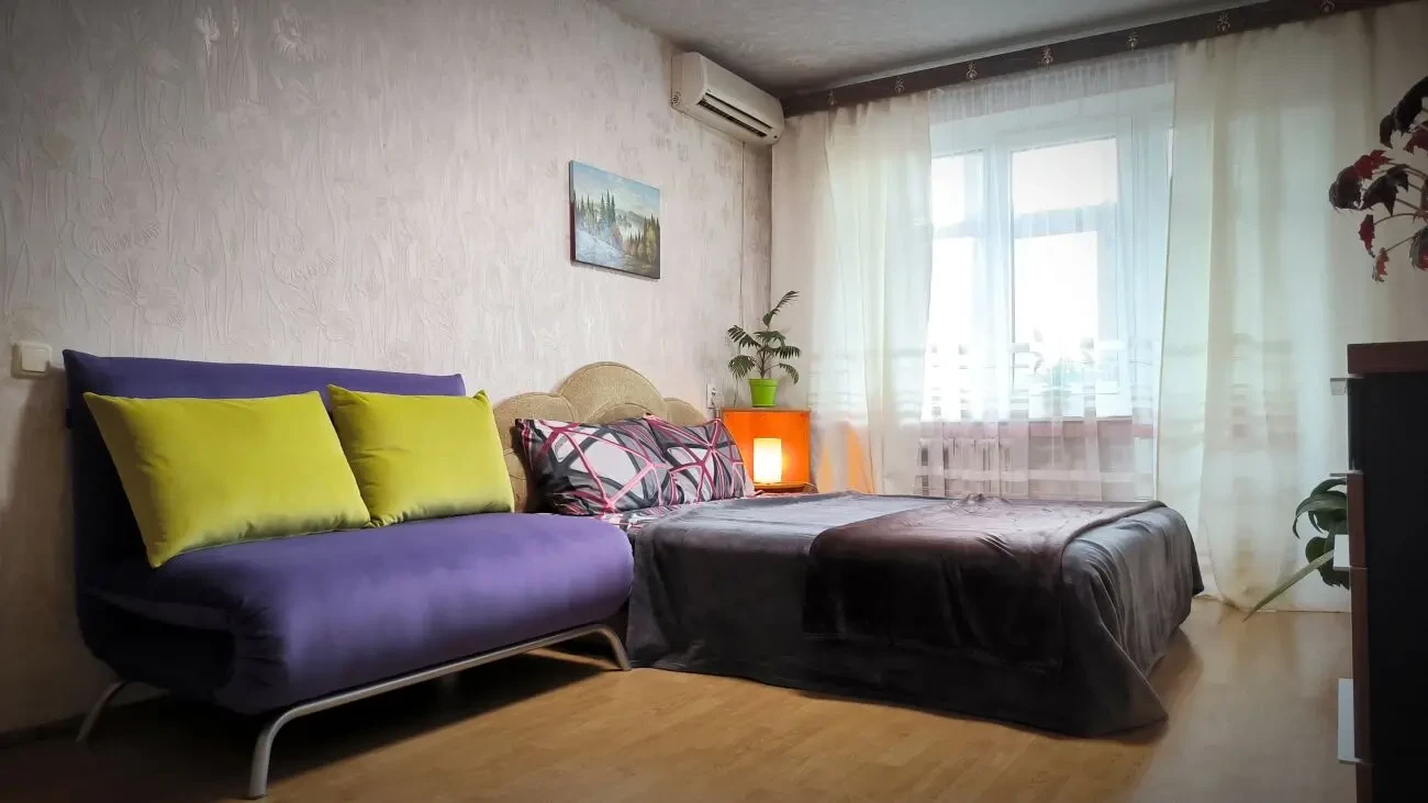 Посуточно ж/м Солнечный, ТЦ Вавилон, wi-fi. Почасово. Ул. Бехтерева! 4