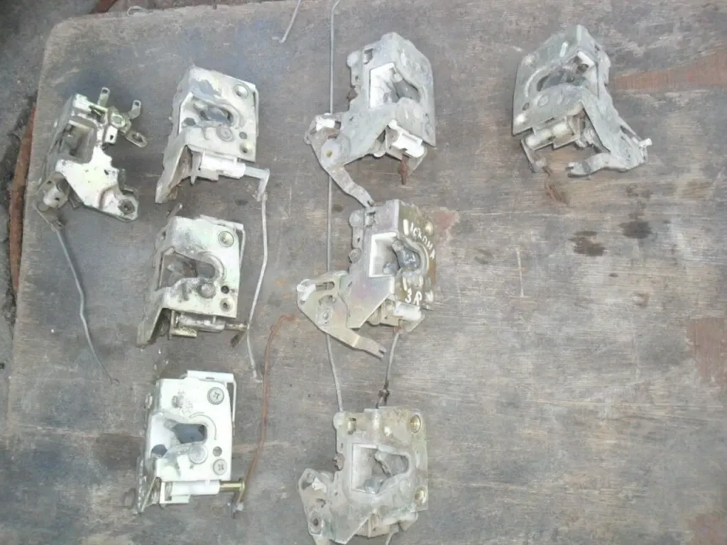 Замки дверные Опель Аскона С, передние, задние GM, Opel Rekord, Ascona 4