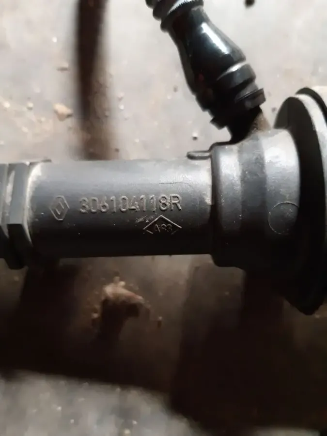 рабочий цилиндр сцепления Рено, Дачия (306104118r) 2