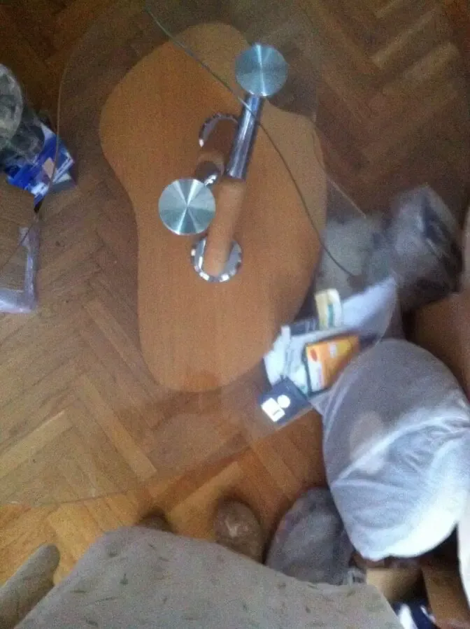 Предлагаю стеклянный фуршетный стол, эксклюзив