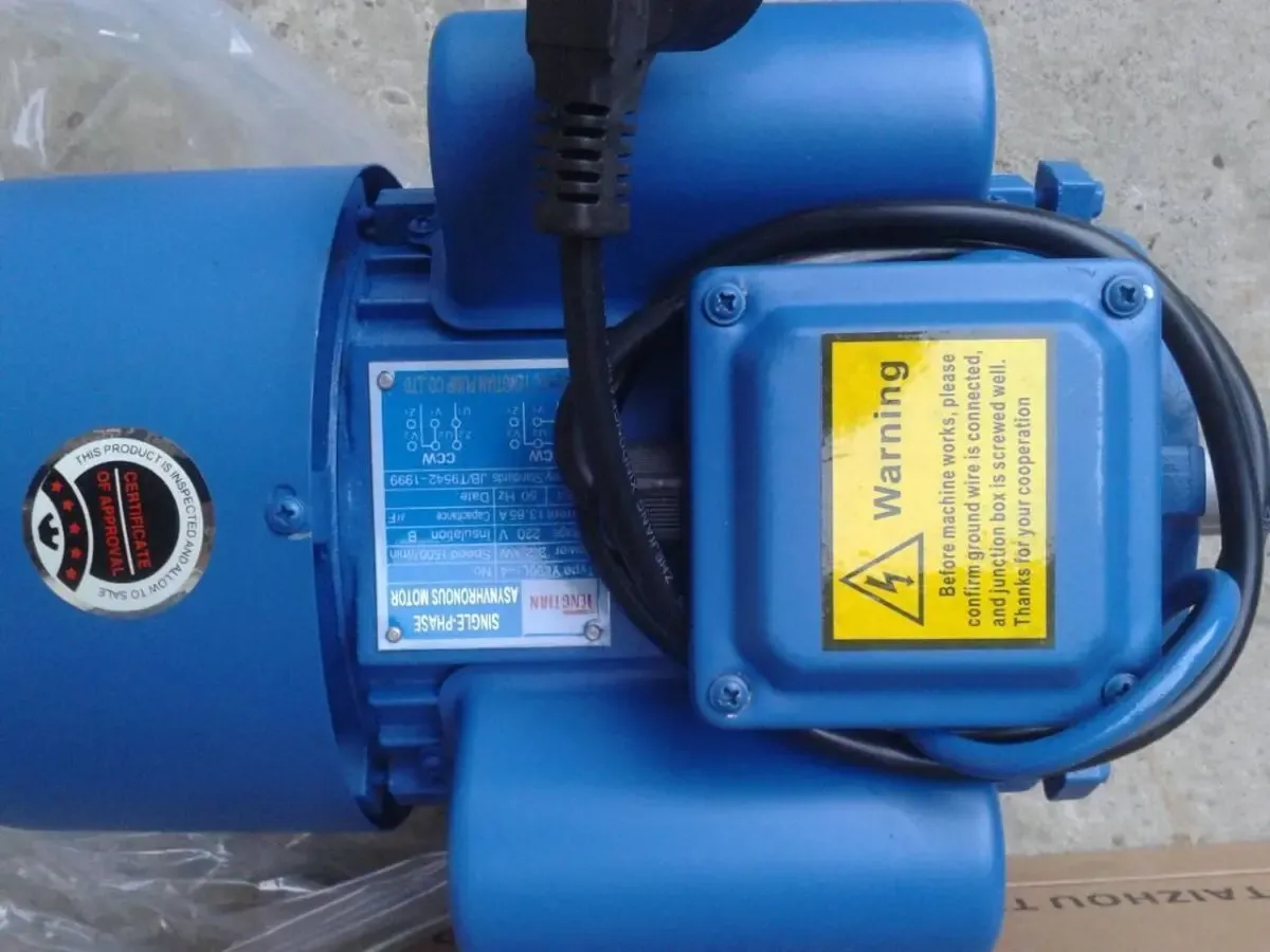 электродвигатель 220В 4 квт 3000 оборотов в минуту новый 220В 4