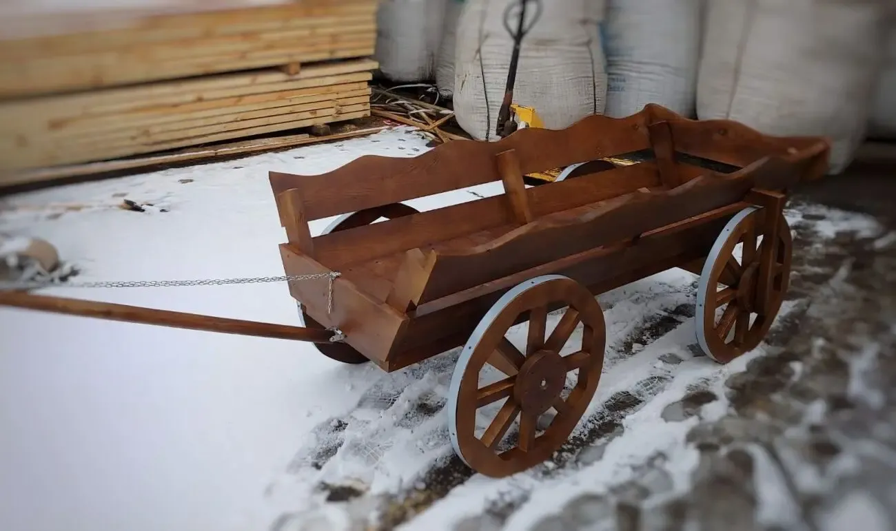 Деревянная повозка. Телега из дерева. Телега деревянная. 4