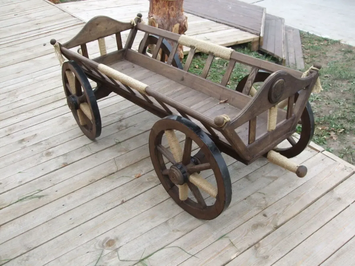 Деревянная повозка. Телега из дерева. Телега деревянная. 2