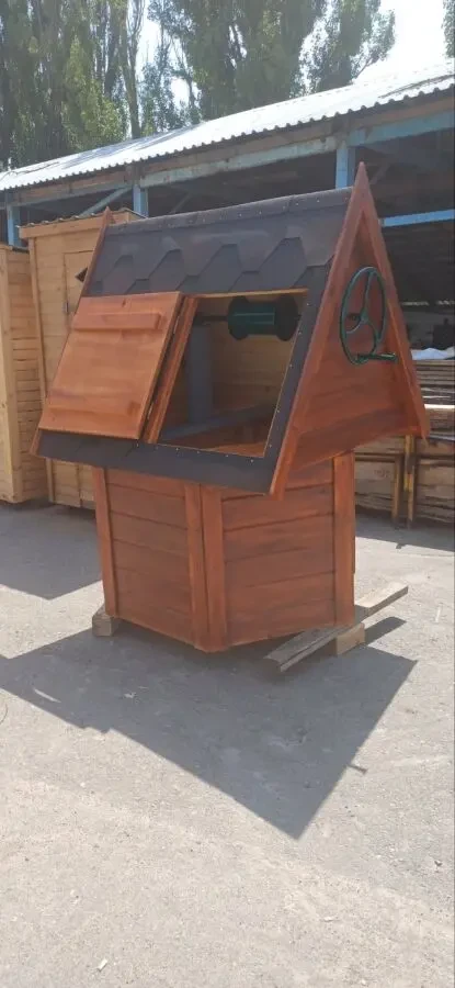 Домик для колодца. Декоративный колодец. Колодец из дерева. 2