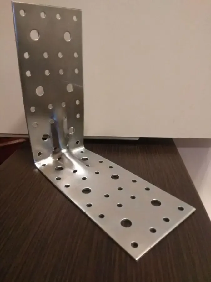 Уголок крепежный и пластины  в асортименте 4