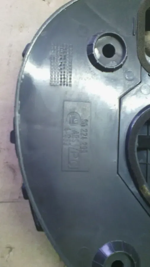 Воздуховод боковой левый к торпедо 90224299 Опель Омега а -93г.в. 4