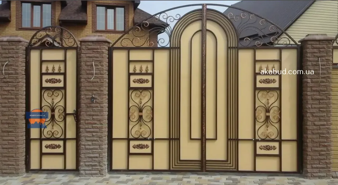 Ворота распашные с калиткой 2